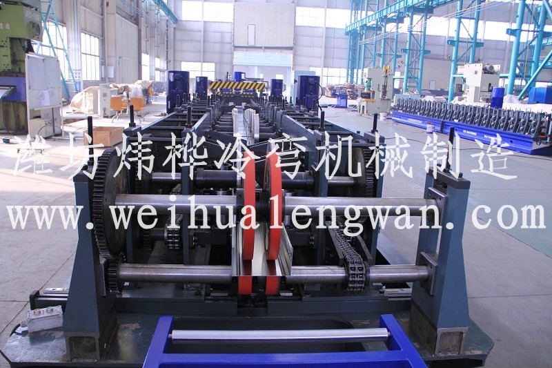 電纜橋架冷彎?rùn)C(jī)
