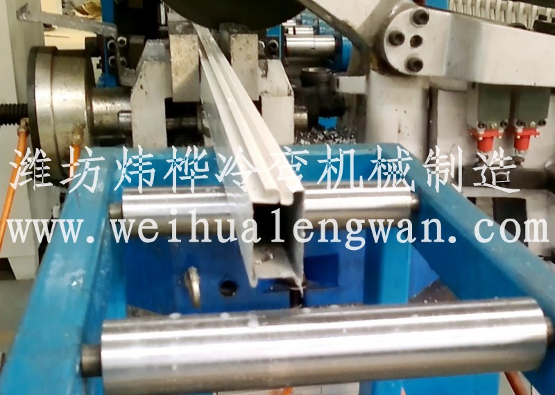 窗簾桿的類(lèi)型及窗簾桿成型機(jī)的特點(diǎn)